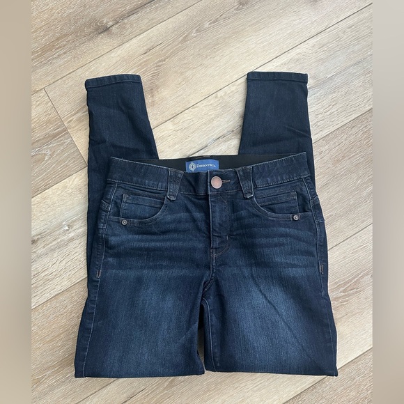 Democracy Jeans - Picture 1 of 5